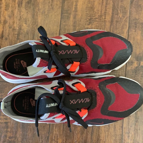 Nike workout sneakers - Picture 3 of 4